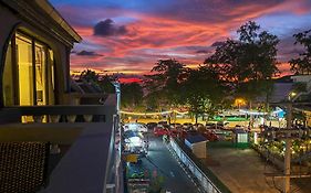 Big Boys' Bed & Burger - Patong Beach